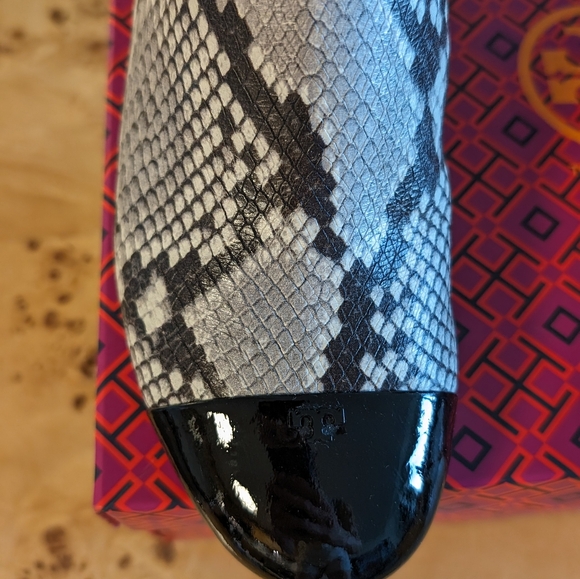 Tory Burch animal print ankle boots - Picture 14 of 14